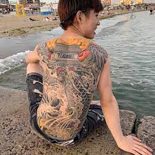 Dàomù bǐjì) là một bộ tiểu thuyết về các cuộc phiêu lưu trộm mộ của ngô tà, một chàng trai trẻ có xuất thân từ gia đình có truyền thống trộm mộ lâu đời. Facebook