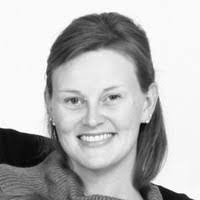 Sarah Thacker's Instagram, Twitter & Facebook