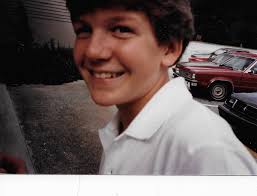 Photo of Jason Alexander as a child with his parents (source, his Twitter)