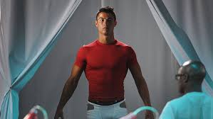 Cristiano ronaldo shows his workout routine! Cristiano Ronaldo Mit Dieser Ernahrung Bleibt Er In Topform Gq Germany
