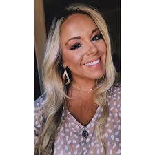 Bridget Evans's Instagram, Twitter & Facebook