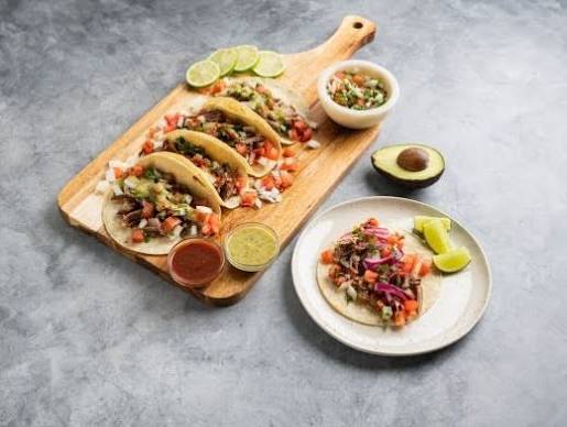 “Michoacán Style” Carnitas Tacos