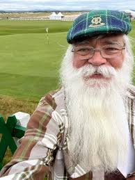 Is there a Carroll or McCarroll clan if so what is the Tartan?