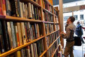 Carpe Librum Bookstores Turning The Page Turning The Page