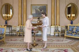 The private apartments at windsor are hardly ever photographed. Secrets Of The British Royal Family S Private Homes Loveproperty Com