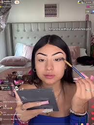 Amanda Hands's Instagram, Twitter & Facebook