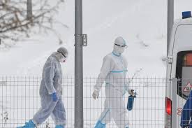 De bal gaat via daniel o'shaughnessy over de achterlijn. Rusland Rapporteert Flinke Oversterfte Beide Mutaties Vastgesteld In Finland Nrc