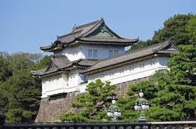 The palace was destroyed during the second world war but rebuilt in a similar style afterwards. Imperial Palace In Tokyo Savor Japan Japanese Restaurant Guide