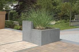 Bildergebnis Fur Gartenmauer Sichtbeton Gartenumgestaltung Vorgarten Natursteine