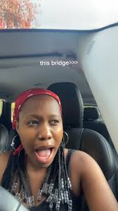 I love the nature I live around.I get to see some of the cutest animals  living their best lives every morning 💚🐴💚