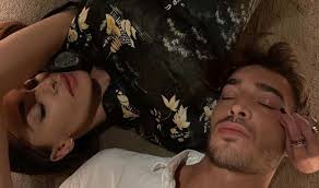 Belen e antonino come bonnie e clyde. Belen Rodriguez E Antonino Tra Loro C E Un Intruso Appare Su Instagram