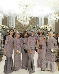 Salah satu bahan yang paling sering dipakai untuk pakaian pesta termasuk untuk baju bridesmaid hijab adalah bahan satin. Ilahi1001 Com Gaun Pengiring Pengantin Pakaian Pernikahan Pakaian Pesta