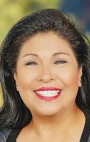 Rosa Llanas's Instagram, Twitter & Facebook