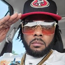 Hurley a perfect neighbor and then some, Kingman friends say