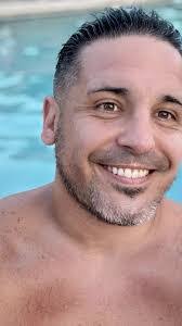 Stephen Mcgahan's Instagram, Twitter & Facebook