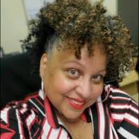 Leslie Shell's Instagram, Twitter & Facebook