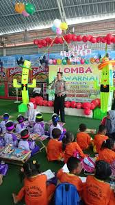 Gambar polisi, gambar kartun polisi, polisi lucu, gambar mewarnai. Mewarnai Gambar Polisi Anak Tk
