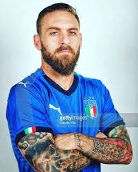 Star football players come from italy also have a tattoo on his body because he is like one please see the tattoo image tattoo following its ok. 110 Daniele De Rossi 16 Ideas As Roma Daniele De Rossi Roma