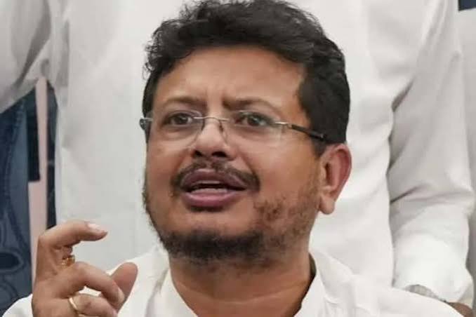 কাটমানির টাকা নেই কী গ্যারান্টি!' তৃণমূলের অ্যাকাউন্টের লেনদেন বন্ধ নিয়ে অরূপের চিঠিকে সমর্থন ঋতব্রতর | Ritabrata Banerjee Press Meet At Assembly
