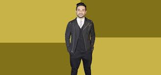 A person will look a lot shorter when having a plump body. 12 Sneaky Ways For Men To Look Taller