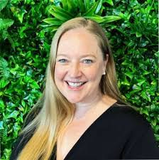 Karen Crick's Instagram, Twitter & Facebook