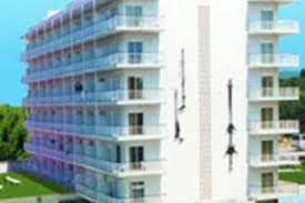 Hostal mary is one such option with twenty cheap rooms for visitors. Hotel Windsor Lloret Lloret De Mar Girona Spain