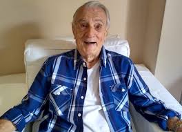 Borges foi condecorado com a comenda da ordem do mérito pelo presidente fernando henrique cardoso, recebeu o prêmio unesco na categoria ação educativa/cultural. Famosos Lamentam Morte De Orlando Drummond O Seu Peru