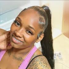 Caitlyn Jones's Instagram, Twitter & Facebook