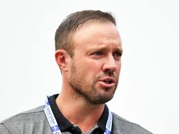 Stop kicking Steve Smith when he's down'