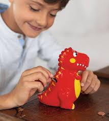 moses. Spardose T-Rex, Sparschwein im Dinosaurier-Look, Kinder Sparbüchse  aus Polyresin, Dinosaurier-Fans 40246 Rot Einheitsgröße: Amazon.de: Küche,  Haushalt & Wohnen