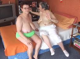 Omas mit riesigen Hängetitten | GEILEOMAS