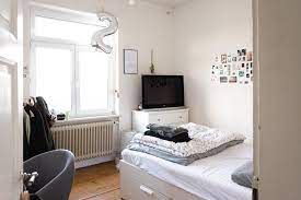 Die studenten wohnen dort häufig in kleinen studentenwohnungen oder in einer wohngemeinschaft, auch studenten wg genannt seit dem ende der 90er jahre verfügen viele studentenwohnheime. Schones Wg Zimmer Zimmer Wg Zimmer Weisses Zimmer