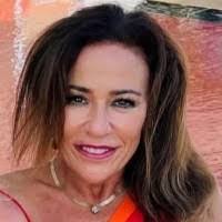 Denise Ewart's Instagram, Twitter & Facebook