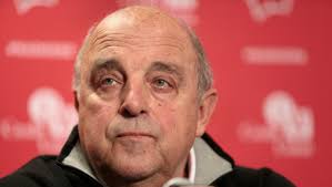 Blitzing Badgers bring pressure from multiple defensive fronts