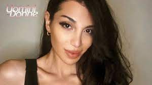Le anticipazioni della prima puntata della nuova edizione di uomini e donne confermano i rumors delle ultime settimane sulla presenza della prima tronista transgender della storia del programma: Yucsow8w1q6ozm
