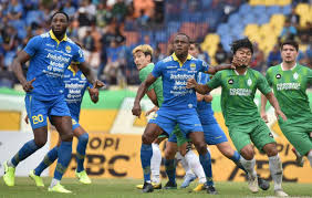 Pertandingan persija versus (vs) persib di partai pamungkas piala menpora 2021 bakal berlangsung dalam dua leg, 22 dan 25 april 2021. Half Time Live Streaming Persib Vs Persikabo Kedua Tim Bermain Sama Kuat Teras Jabar