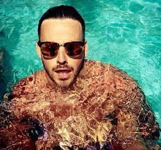 Friends pose as TV producers to stage First Dates prank