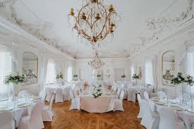 Häufig gestellte fragen zur eventlocation am schloss moyland. Annamarie Gena Hochzeit Schloss Solitude Sommerfeld Fur Liebhaber Kunstvoller Fotografie Und Video
