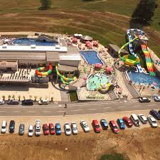 Cu 3 zone de destindere specifice: La Patru Luni De La Inaugurarea Aqua Park Ului Arsenal Park Isi MÄreste Capacitatea Prin InvestiÅ£ii De 1 Milion De Euro 17 10 2016 Bursa Ro