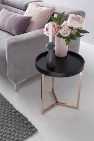 A rustic side table will have farmhouse charm with a distressed look and subdued design, adding a warm sense of comfort. Pin Auf Wohnzimmer Wohnklamotte