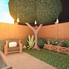We've gathered up a bunch of great house designs that will hopefully help you in here's our list of bloxburg house ideas: 13 Bloxburg Outdoor Ideas Backyard Modern Family House Tiny House Layout