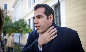 Athanasios plevris is a greek member of parliament and son of greek author konstantinos plevris. E3allos Me Ton Patera Toy O 8anos Pleyrhs Psi8yrise Sthn E3wporta Ta Parapona Toy Ta 3hmerwmata Satira Red Line