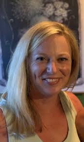 Anna Echols's Instagram, Twitter & Facebook