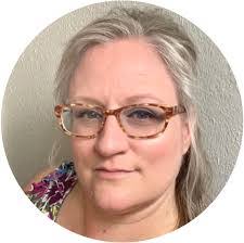 Shana Arnett's Instagram, Twitter & Facebook