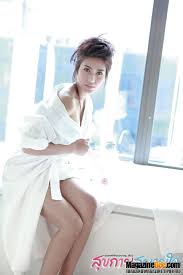She graduated with a bachelor of publical sciences from thammasat university en.wikipedia.org à¸ˆ à¸¢ à¸§à¸£ à¸—à¸¢à¸² à¸š à¸™à¹€à¸— à¸‡à¹€à¸£ à¸‡à¸£à¸¡à¸¢