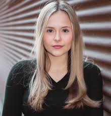 Kathleen Benson's Instagram, Twitter & Facebook