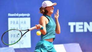 Po tym, jak wygrała french open wyrosła na jedną z czołowych bohaterek. Gdzie Zagra Iga Swiatek Sprawdz Kalendarz Transmisje Stream Na Zywo Sport Tvp Pl