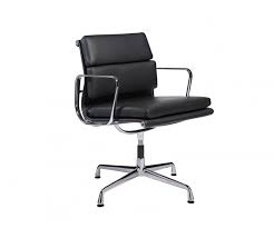 Copies of the eames lounger, however, usually sell between $1,200 and $1,500, and far less when used. Charles Eames Softpad Group Ea 217 G Buy Online Fron Classicfactory24