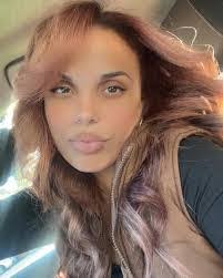 Alexis Mares's Instagram, Twitter & Facebook