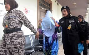 Hukuman mati mempunyai sejarah yang lama dalam masyarakat manusia, dan pernah berlaku di hampir semua masyarakat.biasanya, hukuman mati itu dilaksanakan demi menegakkan keadilan dalam masyarakat. Edar Dadah Dua Wanita Dijatuhkan Hukuman Mati Utusan Borneo Online